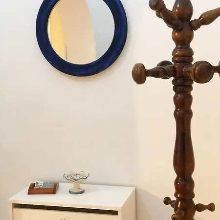 Bed & Breakfast For 2 In Catania, Le Voci Del Mercato *